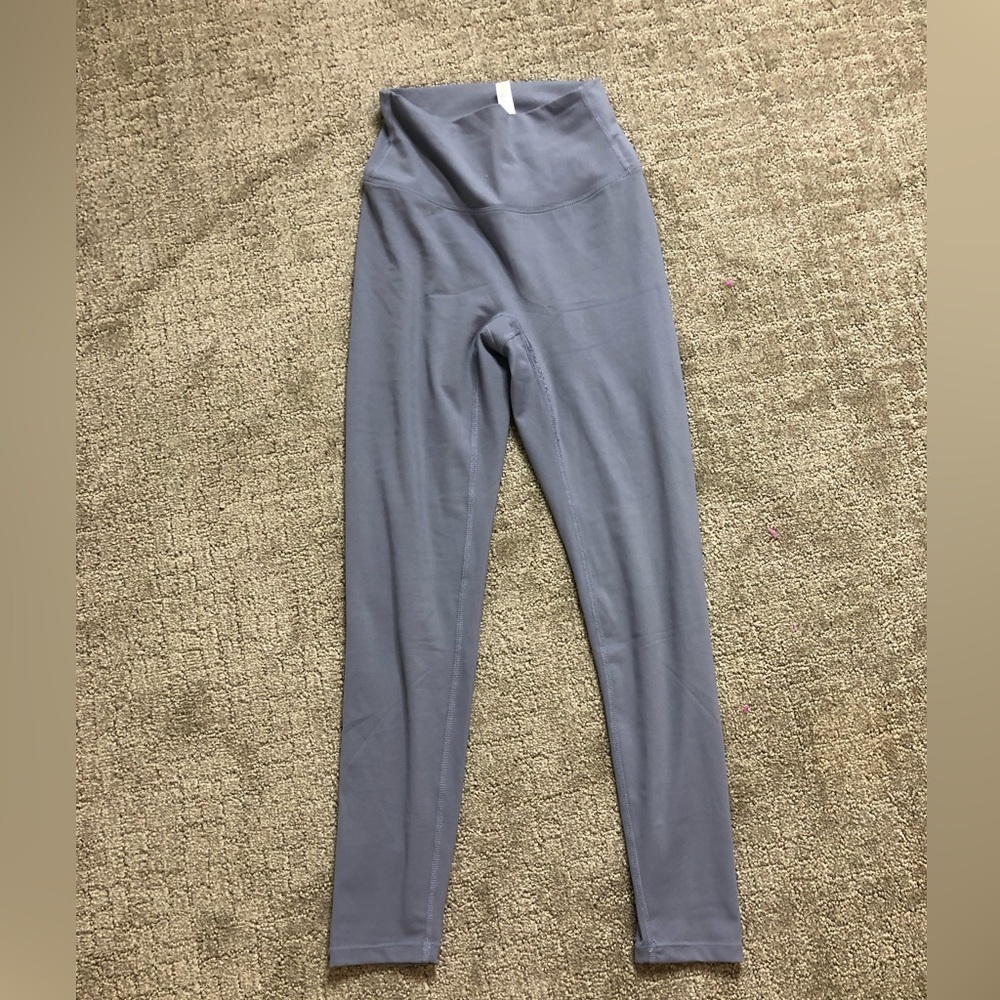 grey leggings
